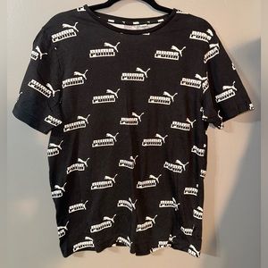 ❤️ Black and white Puma T shirt
